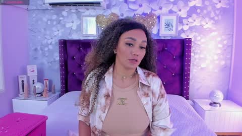 Snapshot of violeta_medina chatting on 01/25/25, 02:58 violeta_medina online show from 01/25/25, 02:58