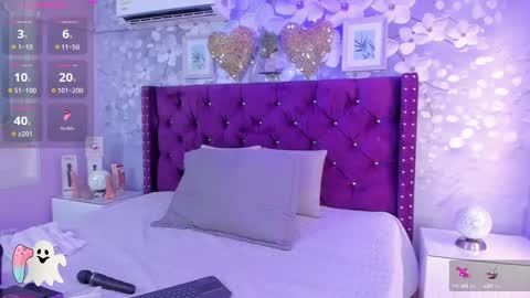 Snapshot of violeta_medina chatting on 02/12/25, 03:29 violeta_medina online show from 02/12/25, 03:29