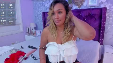Snapshot of violeta_medina chatting on 09/21/25, 11:23 violeta_medina online show from 09/21/25, 11:23