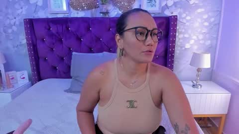 Snapshot of violeta_medina chatting on 09/28/25, 11:04 violeta_medina online show from 09/28/25, 11:04