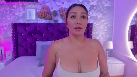 violeta_medina online show from 10/26/25, 11:49