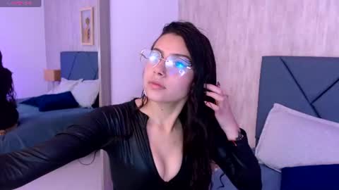 Snapshot of violeta_muns chatting on 07/13/26, 08:00 Violeta online show from 07/13/26, 08:00