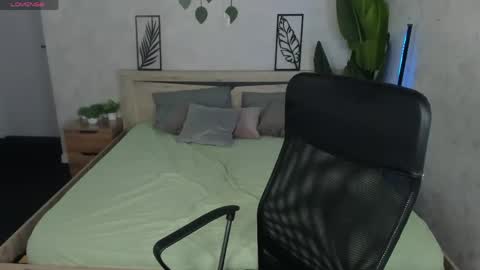 Violeta online show from 06/08/26, 01:28