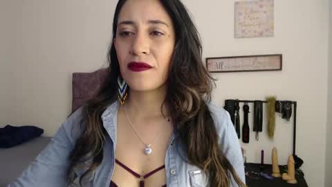 violeta_scott_ online show from 06/04/26, 12:11