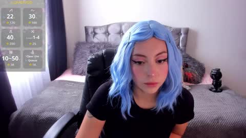 Violeta  Help me reach 150 thumbs up    online show from 04/03/26, 05:11