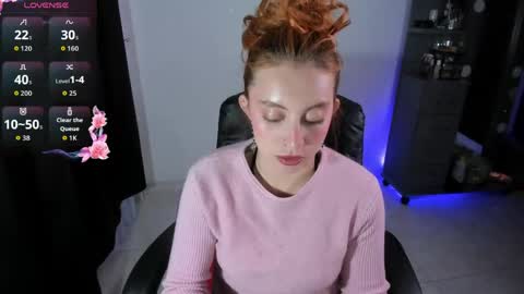 Snapshot of violetaarey chatting on 05/11/26, 09:34 Violeta Help me reach 150 thumbs up online show from 05/11/26, 09:34