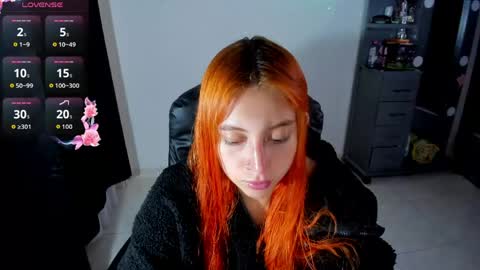 Snapshot of violetaarey chatting on 05/19/26, 03:24 Violeta Help me reach 150 thumbs up online show from 05/19/26, 03:24