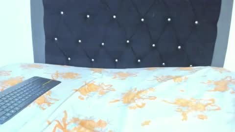 VioletaDums online show from 10/31/25, 01:28