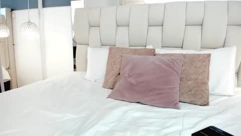 Snapshot of violetahayes chatting on 12/07/24, 03:25 Violeta online show from 12/07/24, 03:25