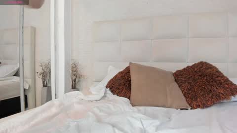 Snapshot of violetahayes chatting on 01/27/25, 07:45 Violeta online show from 01/27/25, 07:45