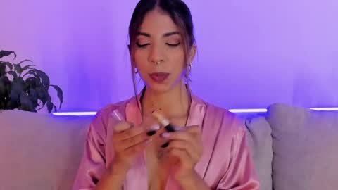 Snapshot of violetahills_ chatting on 05/10/26, 04:56 Violeta online show from 05/10/26, 04:56