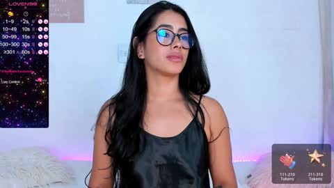 Snapshot of violetasotter chatting on 12/30/24, 03:13 Violeta online show from 12/30/24, 03:13