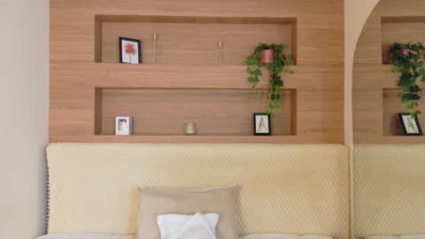 Violet online show from 02/25/26, 11:53