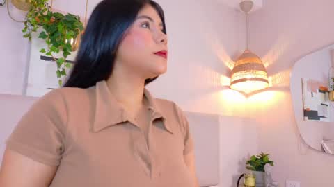 Snapshot of violetbloomm chatting on 05/23/26, 11:58 Violet online show from 05/23/26, 11:58