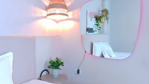 Snapshot of violetbloomm chatting on 06/04/26, 07:31 Violet online show from 06/04/26, 07:31