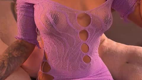 violeth___ online show from 10/06/25, 11:18