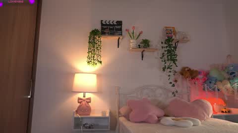 violeth___ online show from 05/11/26, 12:11
