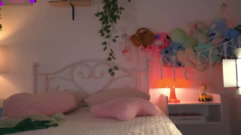 violeth___ online show from 05/14/26, 12:56