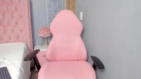 VIOLETA online show from 02/11/25, 01:20