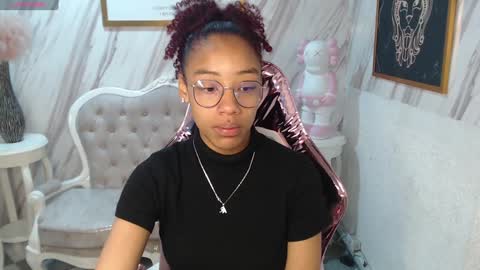 violeth_b online show from 01/17/25, 12:42