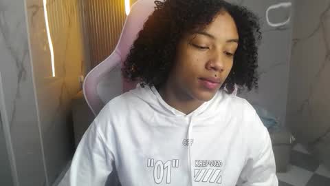 violeth_b online show from 01/13/26, 12:54