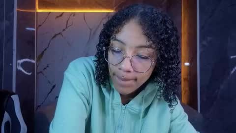violeth_b online show from 01/14/26, 12:44