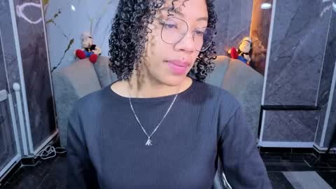 violeth_b online show from 04/08/26, 01:00