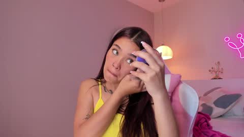 Violeth Hill online show from 01/30/25, 02:38