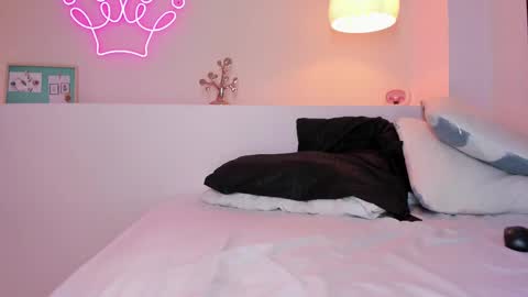 Violeth Hill online show from 02/27/25, 12:10