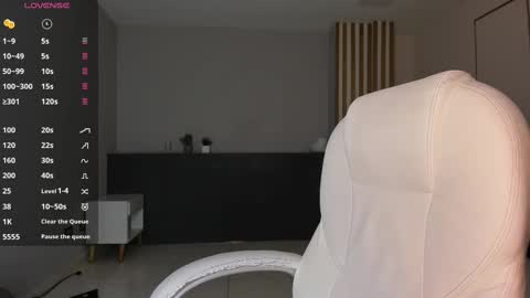 Violeth Hill online show from 03/06/25, 05:43