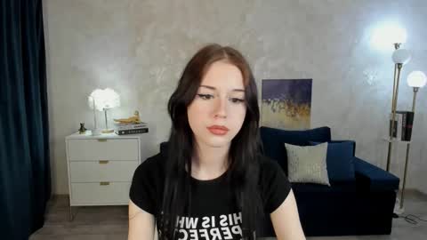 violetharmee online show from 03/18/26, 12:41
