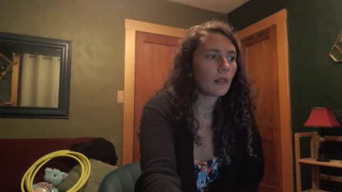 Snapshot of violethooper chatting on 02/17/26, 06:21 Violet Hooper online show from 02/17/26, 06:21