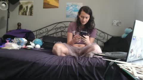 Snapshot of violethooper chatting on 04/10/26, 03:17 Violet Hooper online show from 04/10/26, 03:17
