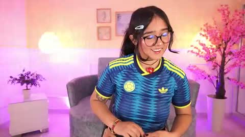 Snapshot of violetjonesx chatting on 06/11/26, 11:41 violetjonesx online show from 06/11/26, 11:41