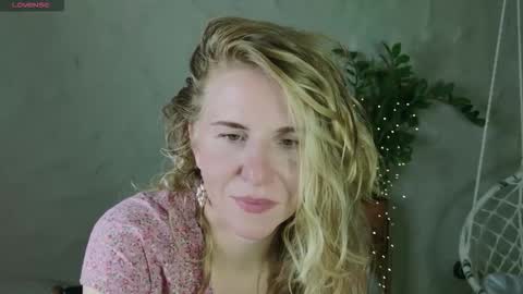 Violet  next stream December 6 online show from 09/12/25, 07:25