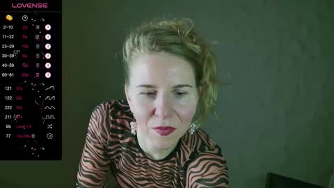 Violet  next stream December 6 online show from 12/14/25, 10:14