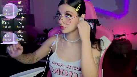 Snapshot of violetqs chatting on 02/03/26, 07:30 online show from 02/03/26, 07:30