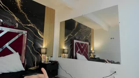 Violet Rose online show from 11/11/25, 08:53