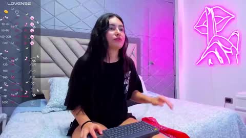 Violet Rousse online show from 01/31/25, 06:47