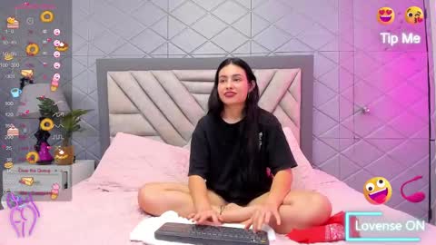 Violet Rousse online show from 02/17/25, 06:26