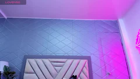 Violet Rousse online show from 02/18/25, 03:32