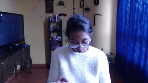 Violet777  online show from 11/05/25, 03:56