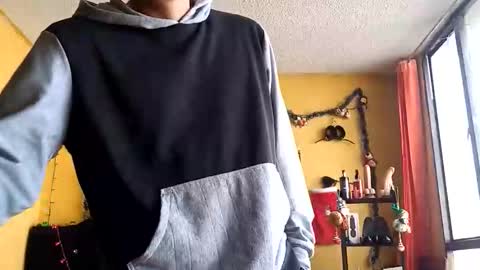 Violet777  online show from 12/17/25, 12:44