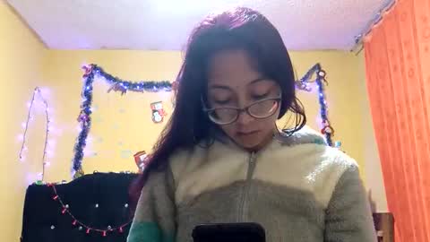 Violet777  online show from 12/19/25, 08:43