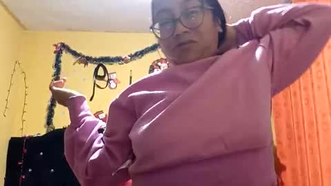 Violet777  online show from 12/23/25, 08:12