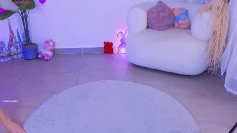 violetssweet online show from 10/13/25, 05:18