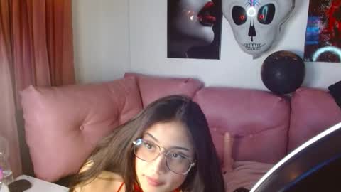 Snapshot of violetsweet_cs chatting on 10/15/25, 10:26 violetsweet_cs online show from 10/15/25, 10:26