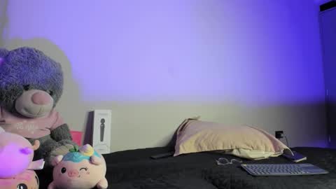 Snapshot of violett2006 chatting on 02/26/26, 02:10 violeta online show from 02/26/26, 02:10