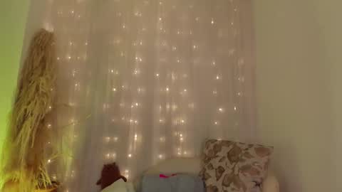 violett23_ online show from 01/14/26, 03:45