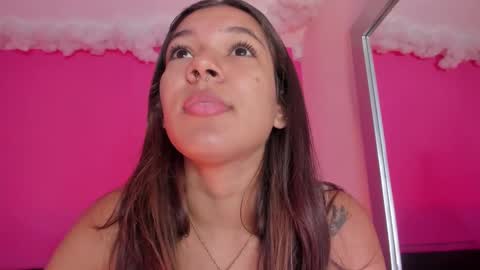 Snapshot of violett_24_ chatting on 03/06/25, 12:30 violett_24_ online show from 03/06/25, 12:30
